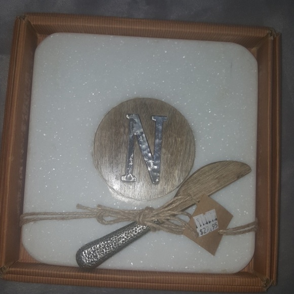 Mud Pie Other - NIB Mud Pie marble cheese board with spreader Mud Pie Other - NIB Mud Pie marble cheese board with spreader